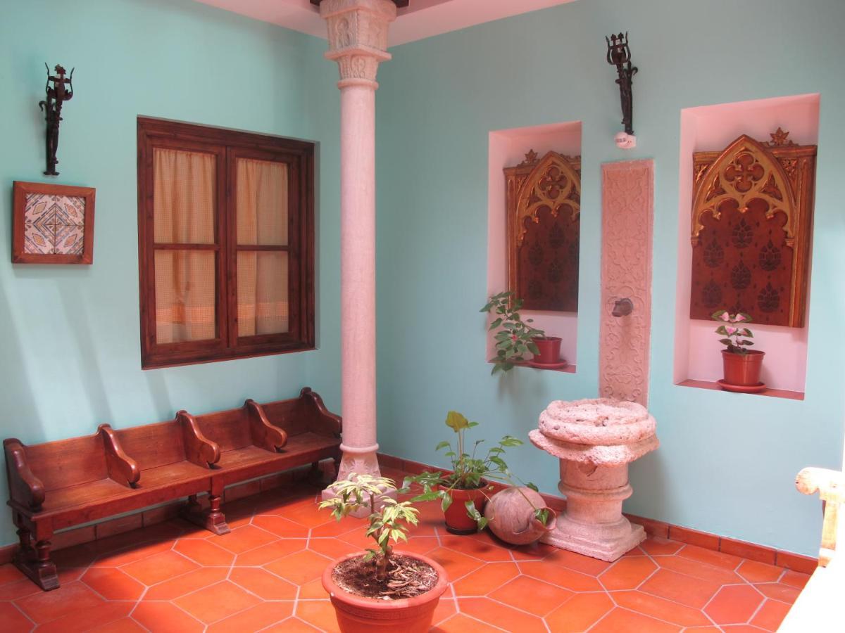 Casa Rural Cuatro De Oros Santa Cruz de la Zarza エクステリア 写真